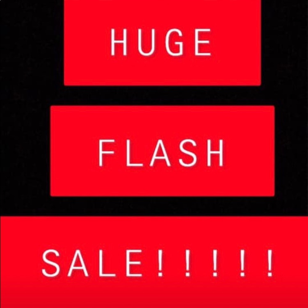 💥PRICES SLASHED ON ENTIRE CLOSET 💥